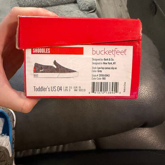 Bucket Feet - Picture 4 of 4